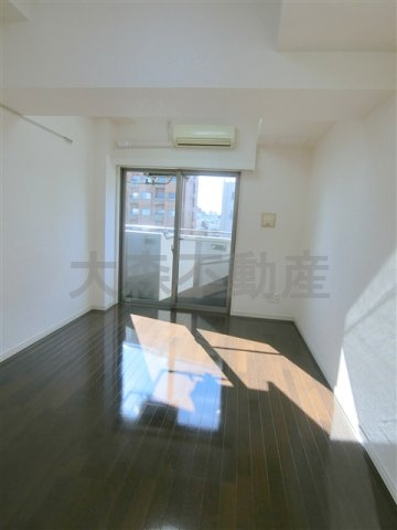 スモールシティハウス平和島の居間・リビング|洋室