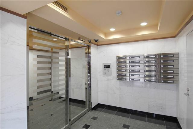 スモールシティハウス平和島のエントランス