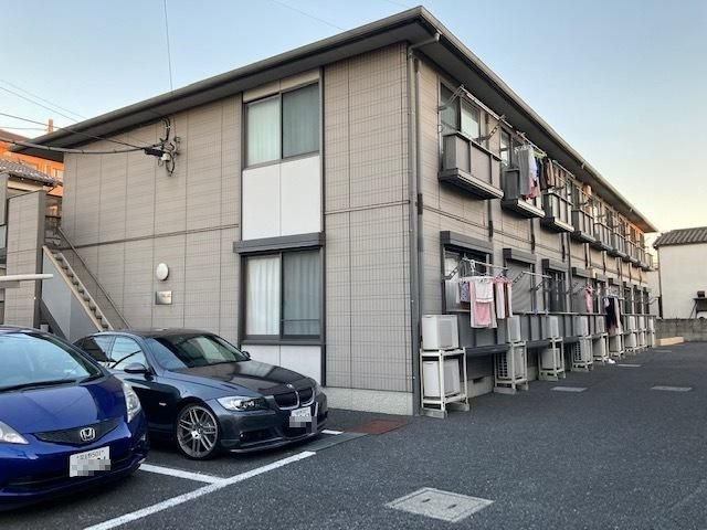 ステージイースト