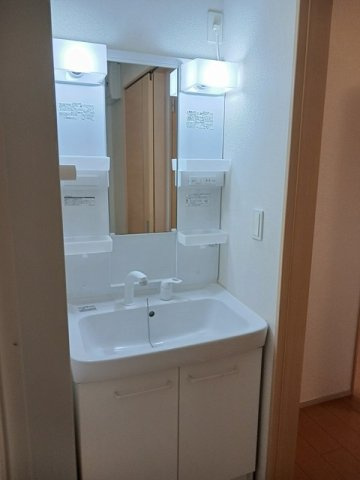 フルール正林Ｂの洗面所|広い洗面スペース