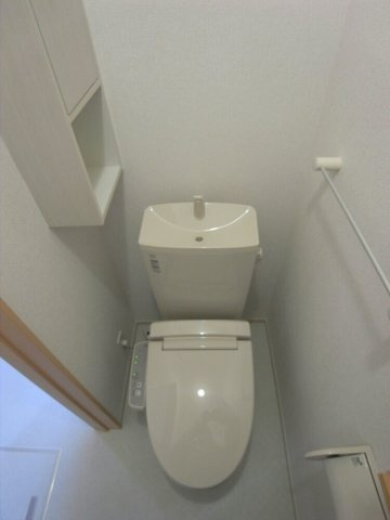 Ｖｅｒｄｅ　Ｃｏｌｌｉｎａのトイレ|コンパクトで使いやすいトイレです