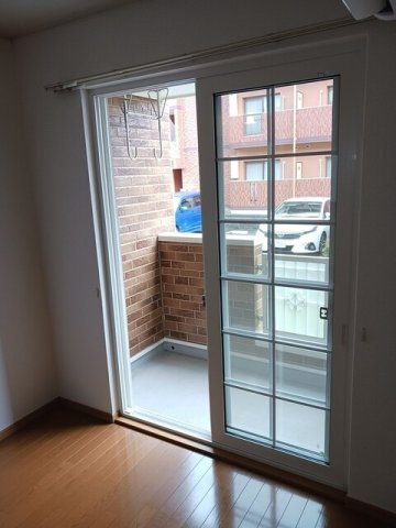 ヴィラ　スクエアＡのバルコニー|バルコニー付きです