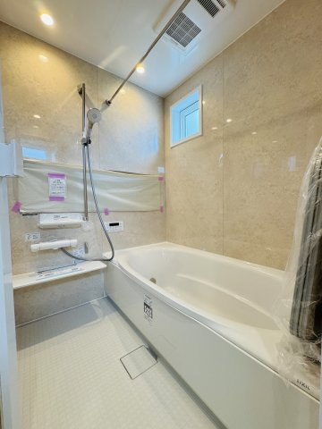 Dwell with Design｜鎌倉の機能美住宅の浴室