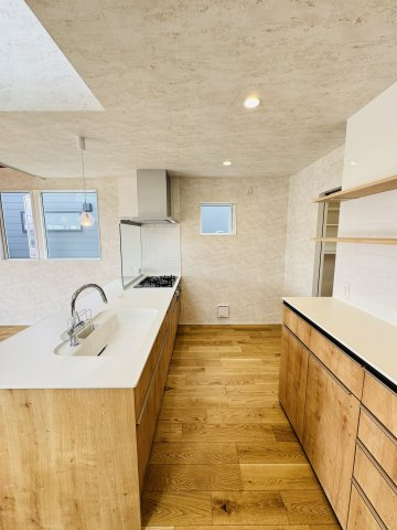 Dwell with Design｜鎌倉の機能美住宅のキッチン