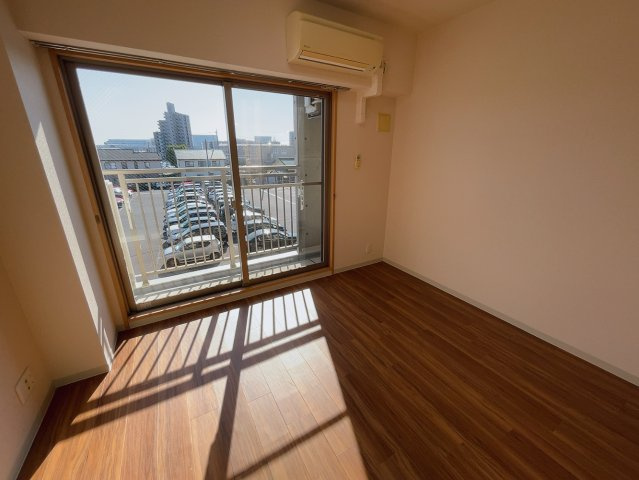 SOCIO刈谷新富町の内装|別部屋同一間取りのお写真となります。