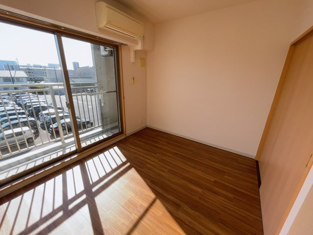 SOCIO刈谷新富町の内装|別部屋同一間取りのお写真となります。