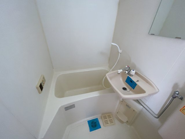 SOCIO刈谷新富町の浴室|別部屋同一間取りのお写真となります。