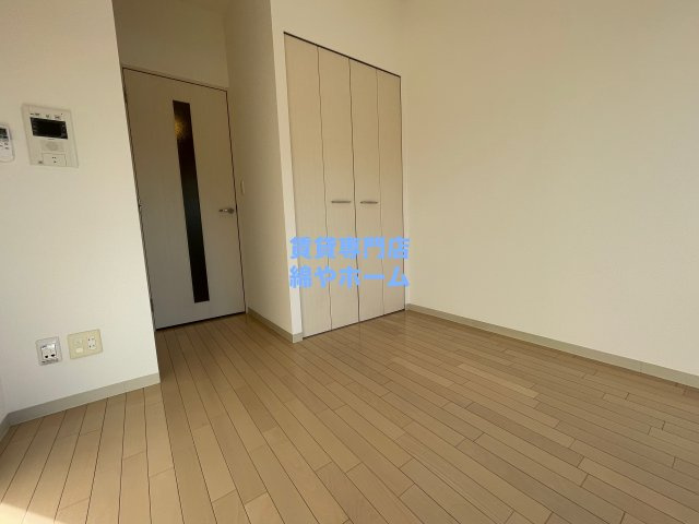 エステムプラザ難波WESTリバークロスの洋室