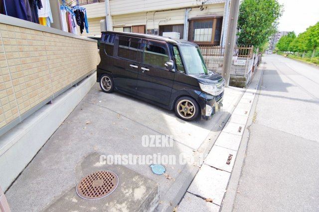 メルヴェーユ北越谷の駐車場