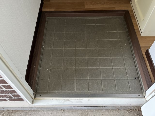 サンライフ眞の玄関