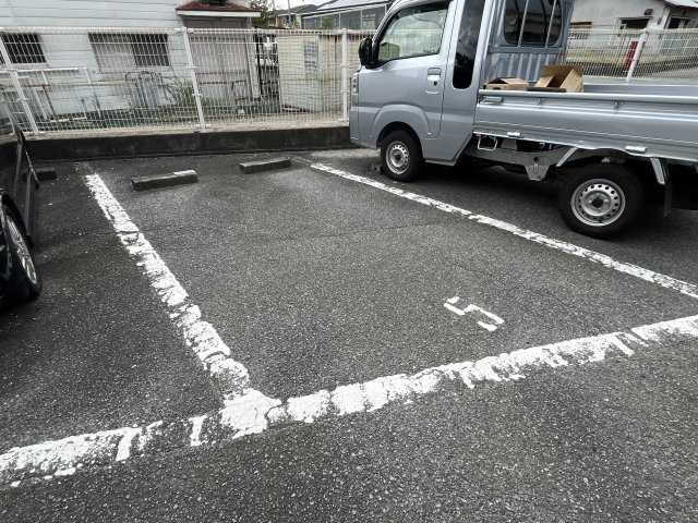 サンライフ眞の駐車場