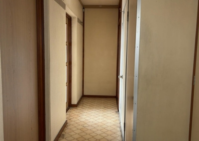 【内装】 | 大沢団地７号棟 | 内装はとにかくおしゃれなものがいい！と選ぶ前に、まず住んだ後のことを想像してみましょう。住んでみたらコンセントの位置が悪くて使いにくいなど出てきます。事前にどの家電をどこに置くか想定しておきましょう。