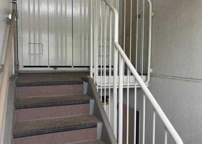 【その他共用部分】 | 大沢団地７号棟 | 共有部分は、住民なら誰もが使える設備のこと。例えば駐車場やエレベーター、インターネット設備、セキュリティ設備などがあります。他にも、マンションの廊下・外部階段やエントランス・ゴミ置き場などがあります。