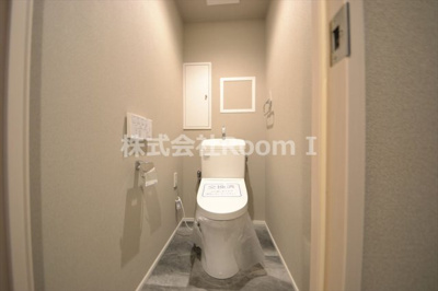 【トイレ】 | レジディア西天満（旧リヴァージュ西天満） | ゆったりとした空間のトイレです
※反転タイプ