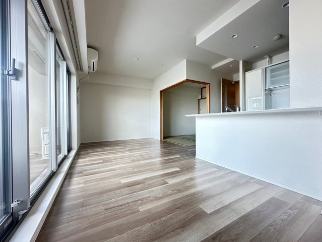 ウェリス茨木の居間・リビング