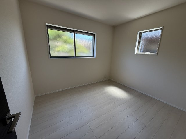 今津　　新築戸建の洋室|1階　洋室5.25帖