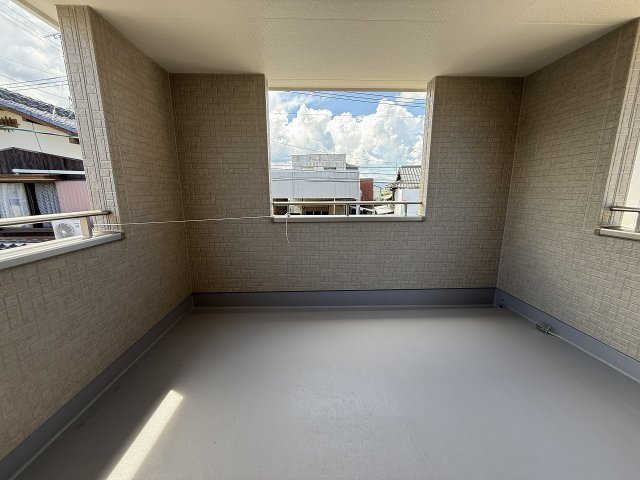 今津　　新築戸建のバルコニー|洋室7.75帖に面したインナーバルコニー