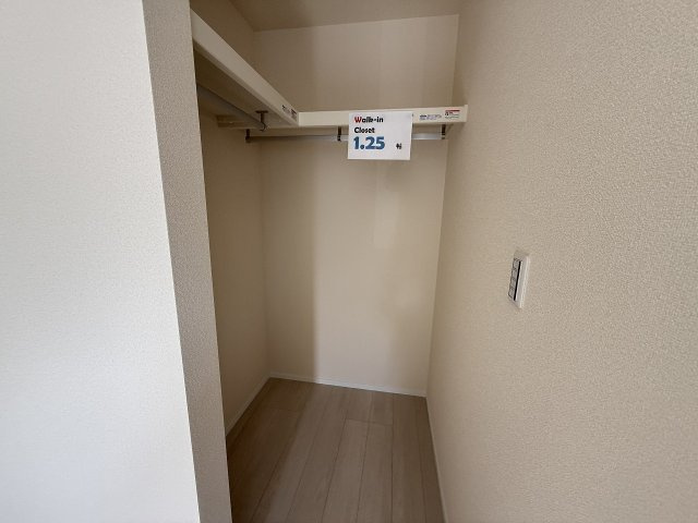 今津　　新築戸建の収納|洋室6帖Aのウォークインクローゼット