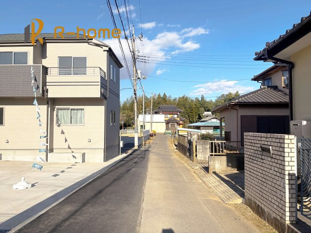 土浦市烏山4丁目　新築戸建て　B号棟の前面道路含む現地写真|『今から見たい！』大歓迎です♪
お気軽にＲ－ｈomeまでお問い合わせください。