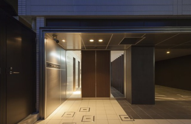 レジディア白金高輪のエントランス