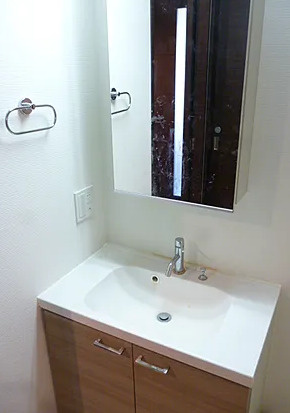 レジディア白金高輪の独立洗面台