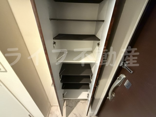 プレサンス森ノ宮 THEゲートの収納|専用の収納スペースです