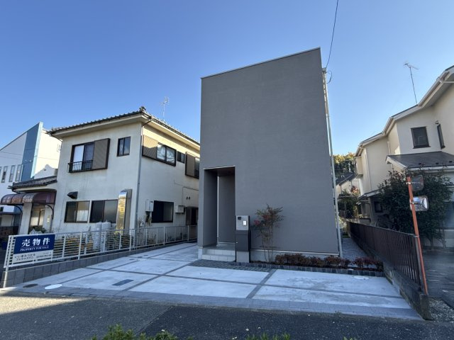 太陽光発電　LDK23帖超　パントリー・シューズインクローク等あり！～山崎町　新築戸建～