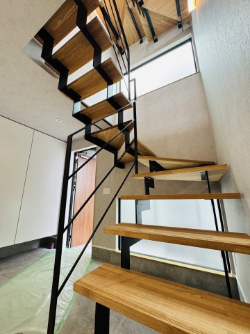 Design for Living｜鎌倉モダンの機能美邸宅の内装