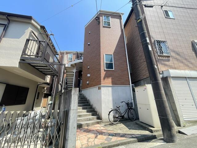 横浜市南区中村町2丁目のアパートの画像