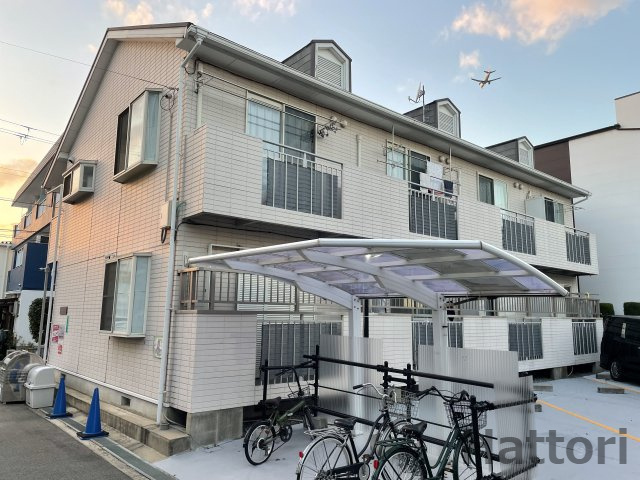 エクセルコート服部の外観