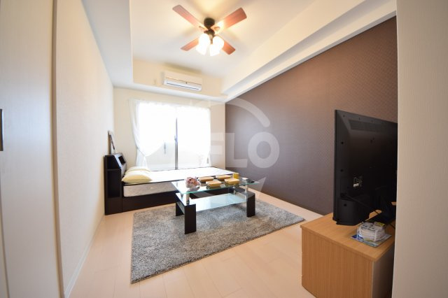 Luxe布施駅前の居間・リビング|Luxe布施駅前　洋室