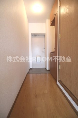 セゾンパークの玄関|収納もある玄関です