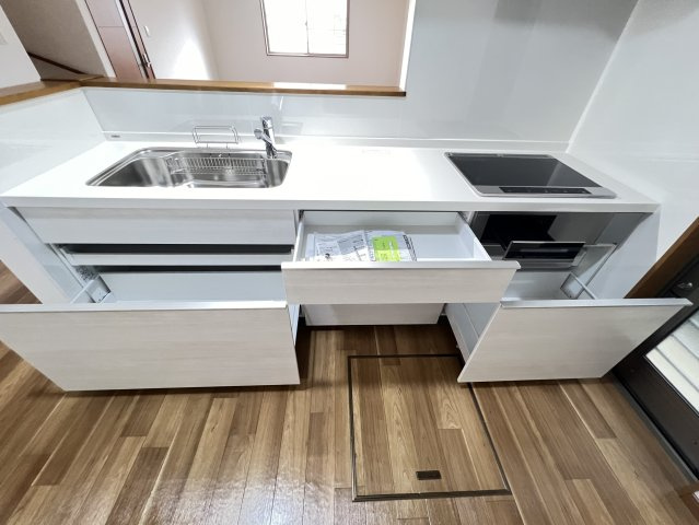 磯城郡田原本町大字宮森のキッチン|引き出し収納が使いやすいキッチン