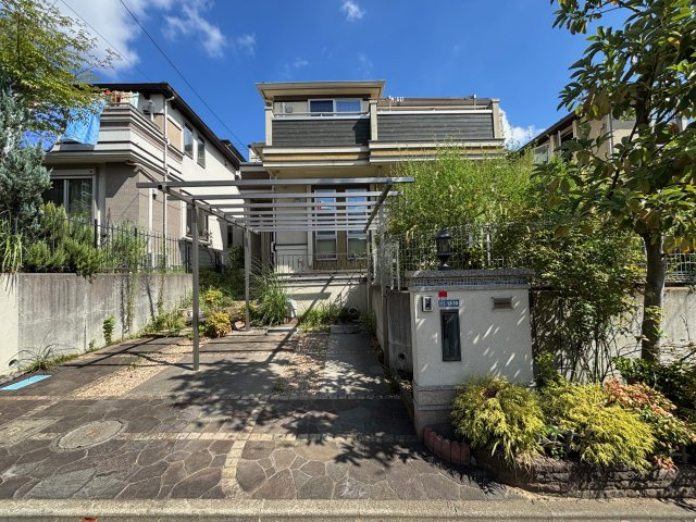 車2台駐車できます。※車種によります