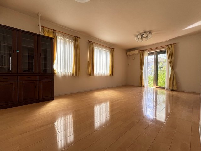 【居間・リビング】