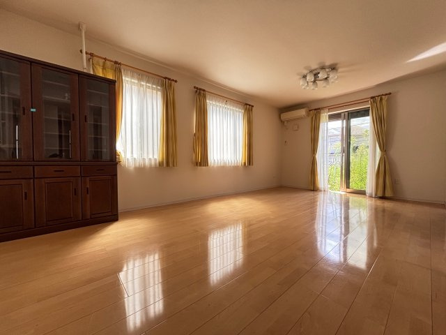 【居間・リビング】