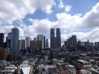 【展望】 | パレソレイユ西新宿 | 13階部分室内より西新宿の高層ビル群を遠望できます