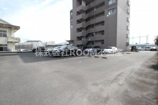 イーストリッツの駐車場