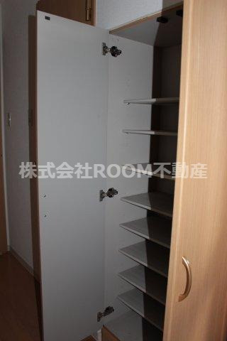 イーストリッツの収納|ちょっとした収納スペースも充実しています