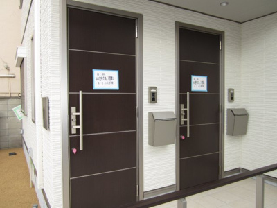 【エントランス】 | メドウ上野芝