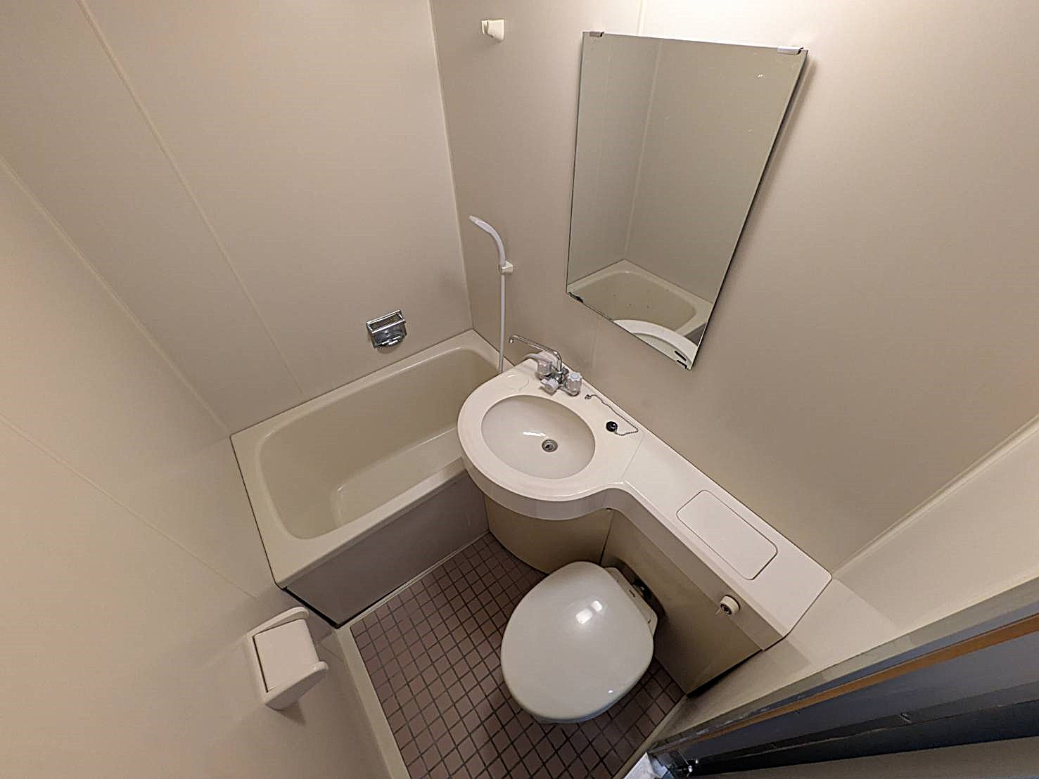 ダイアパレス西神戸の浴室|掃除のしやすいキレイなユニットバス