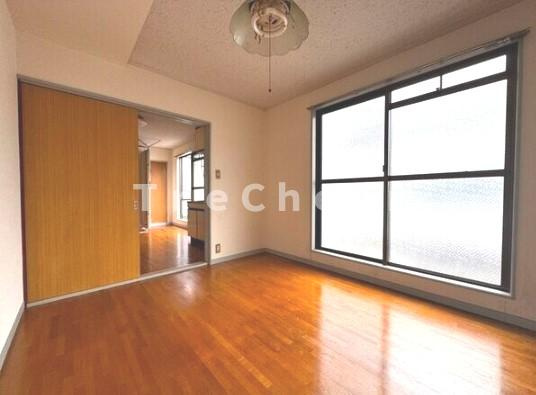 大和ハイツの居間・リビング