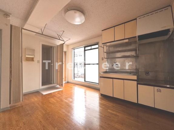 大和ハイツの居間・リビング