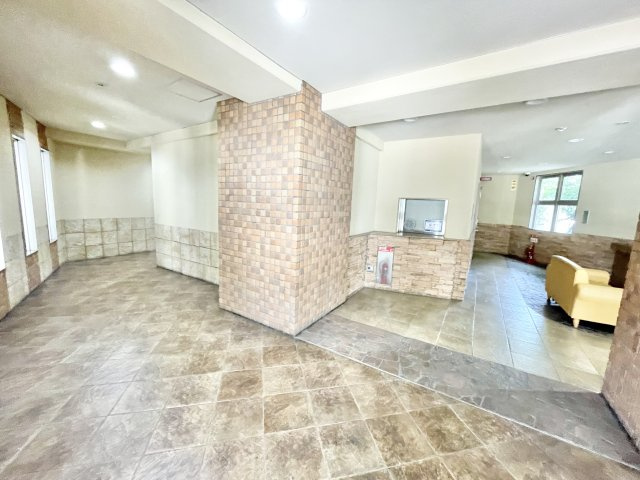 エステムコート御殿山シティライフのエントランス|ゆとりのあるエントランスです