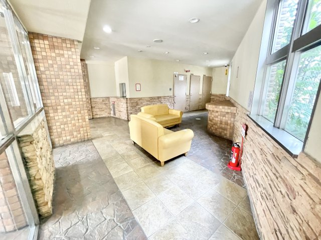 エステムコート御殿山シティライフのエントランス|建物の内部です