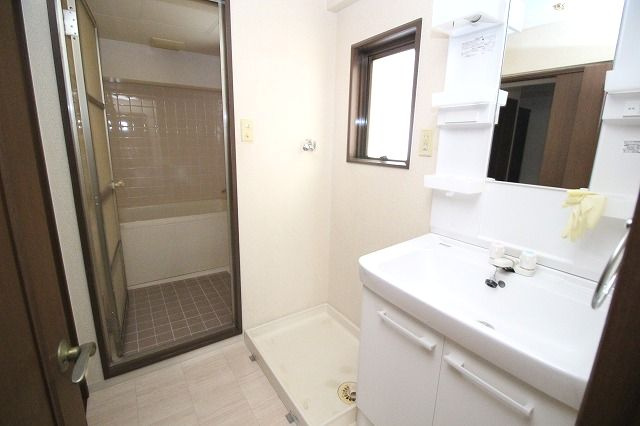 ダイアパレス中宝永町の洗面所|脱衣スペースもあります