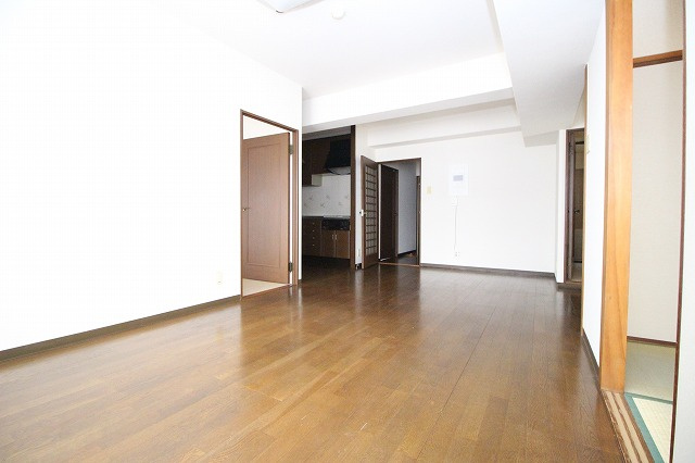 ダイアパレス中宝永町の内装|リビングです