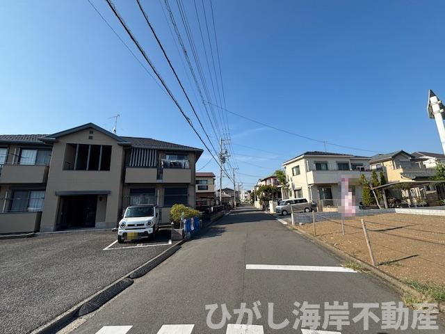 平塚市花水台　売地　全2区画の前面道路含む現地写真|現地外観