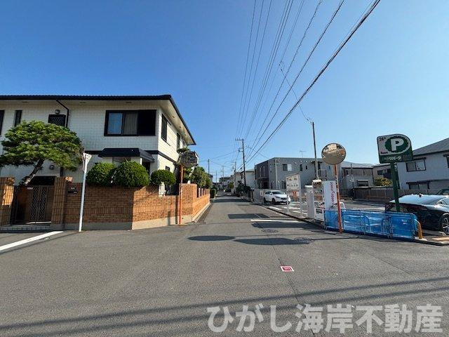 平塚市花水台　売地　全2区画の前面道路含む現地写真|現地外観