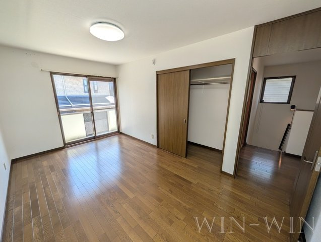 つつじが丘戸建の寝室